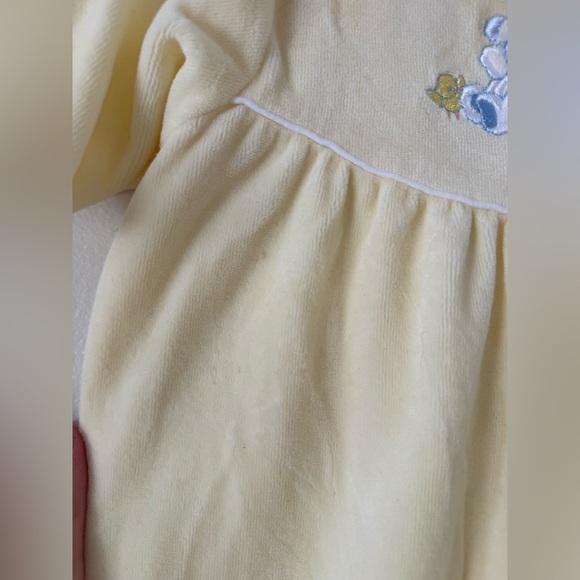 Vintage 90s Baby One-Piece Velour Romper Pastel Yellow Embroidered Animals 6 Mos - Picture 15 of 15
